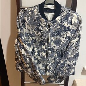 Zara Women's Navy and White Floral Bomber Jacket
